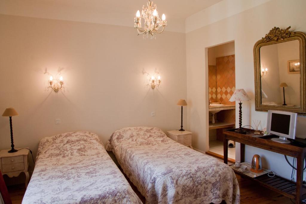 Chambres D'Hotes Les Pratges Figeac Værelse billede